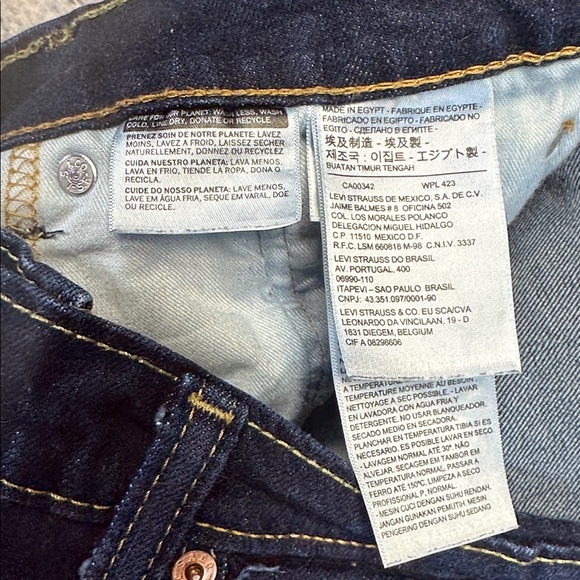 Levi’s 550 Relaxed Fit Men’s Jeans Dark Wash W38 L34 Made in Egypt - Picture 3 of 6